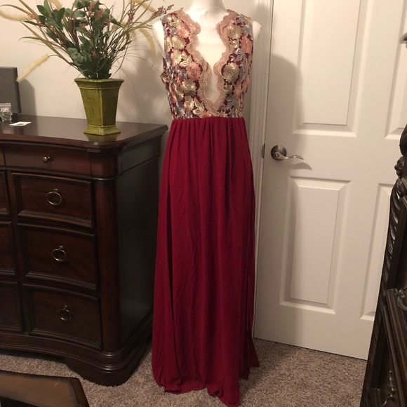 STUNNING PARTY DRESS/FORMAL DRESSES - Picture 2 of 6
